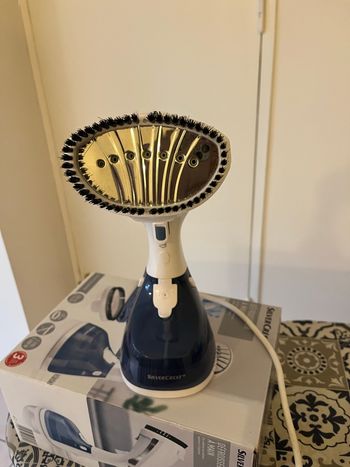 Défroisseur à main 