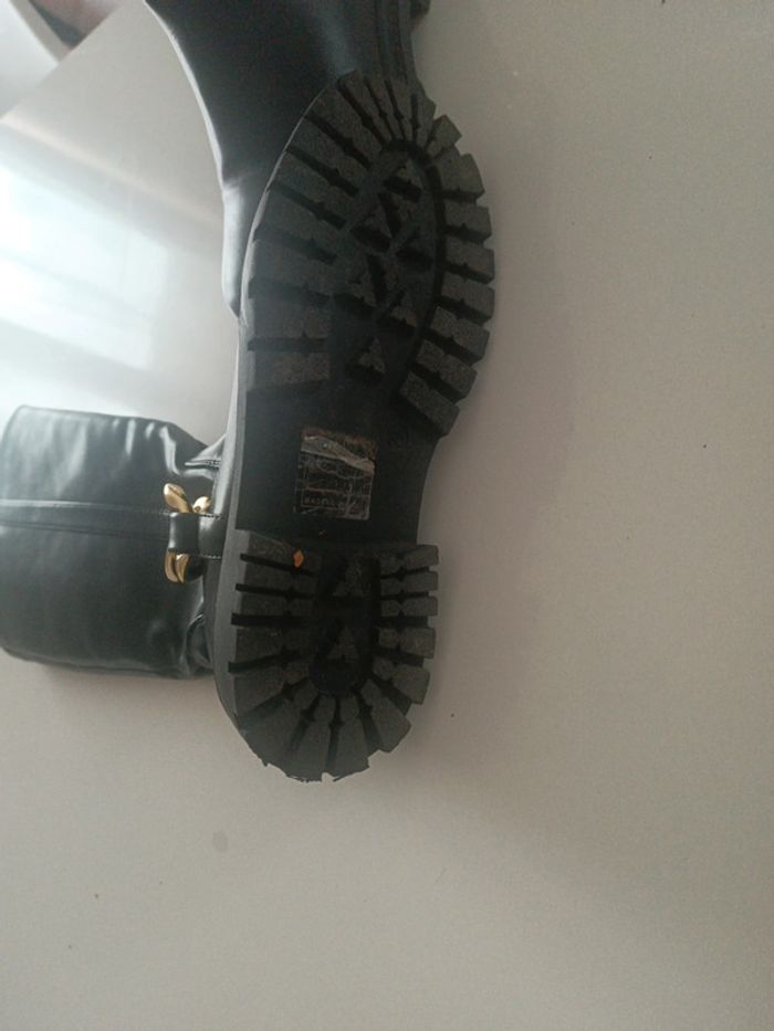 Bottes noires hautes taille 35 - photo numéro 2