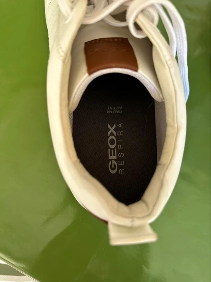 🔆 Geox NEUVES en cuir et emballées 43 magnifiques et légères - photo numéro 5