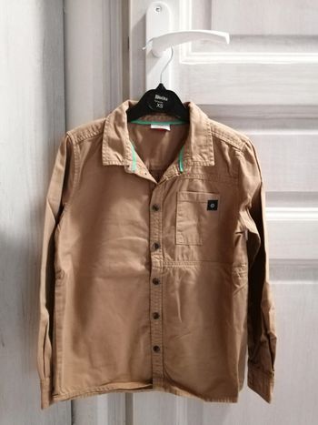 Chemise garçon tape à l' oeil