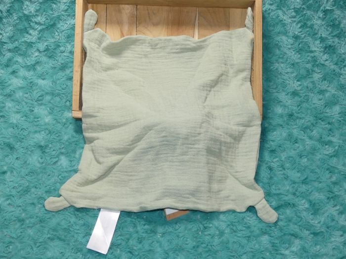 Doudou plat lapin vert noisettes Simba toys 🐰Neuf - photo numéro 4