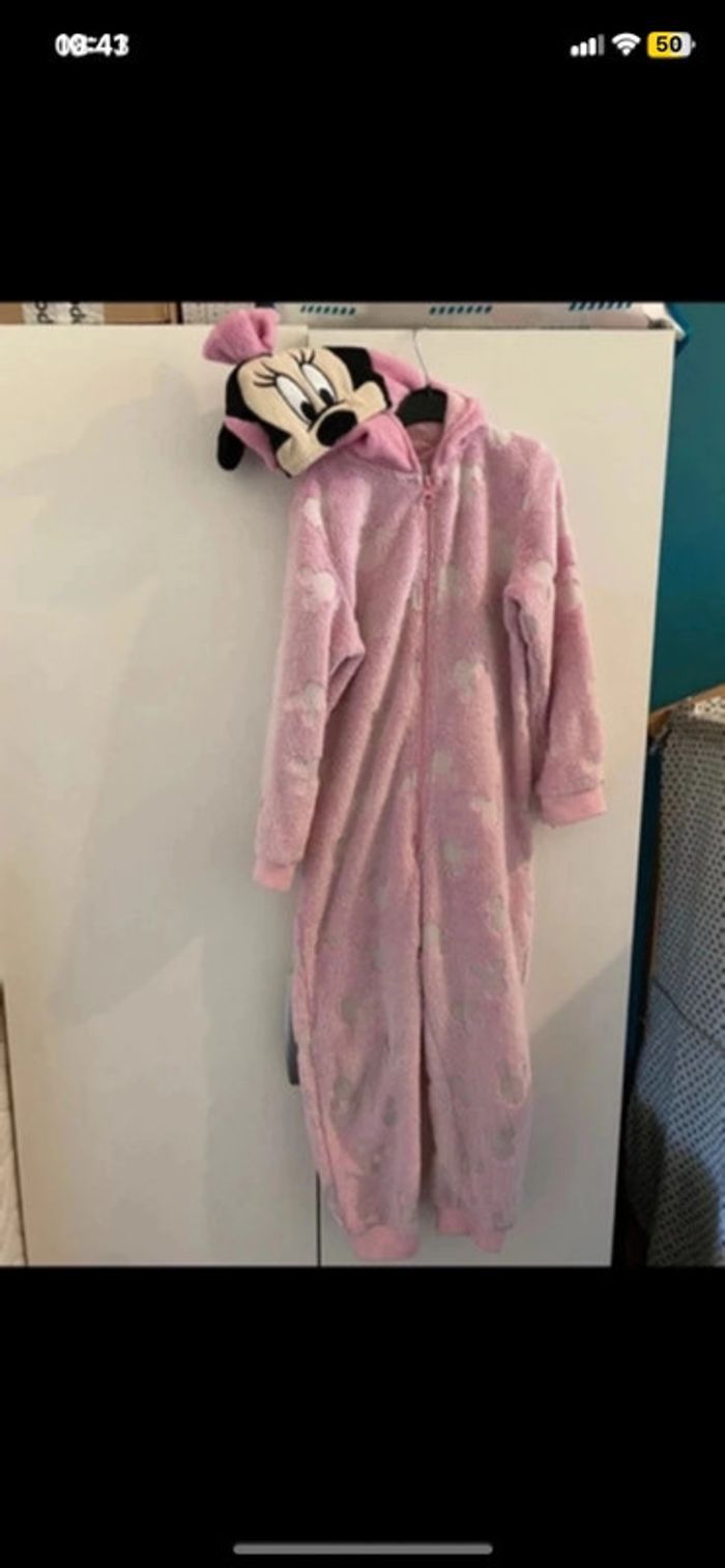 Combinaison pyjama Minnie taille 6 ans