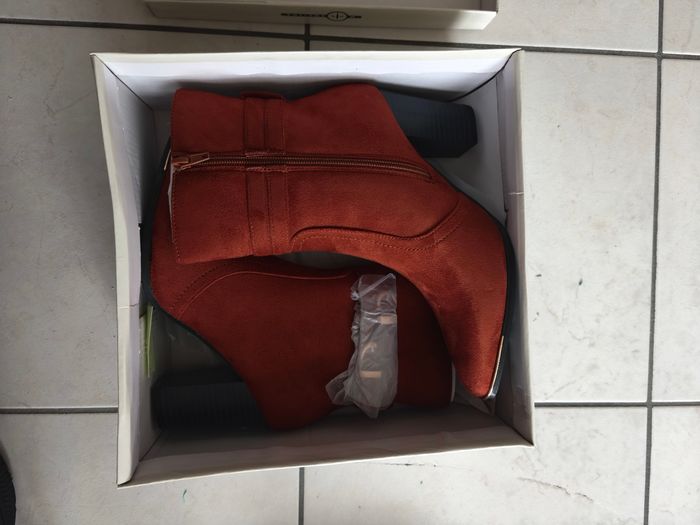 Bottines à talons femme neuves - photo numéro 9