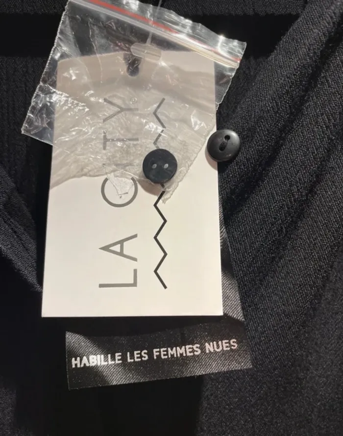 Chemisier noir  femme taille 38 -M La City-  neuf - photo numéro 4