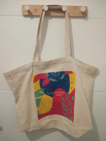 Tote bag