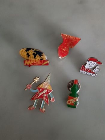 Lot de 5 pin's