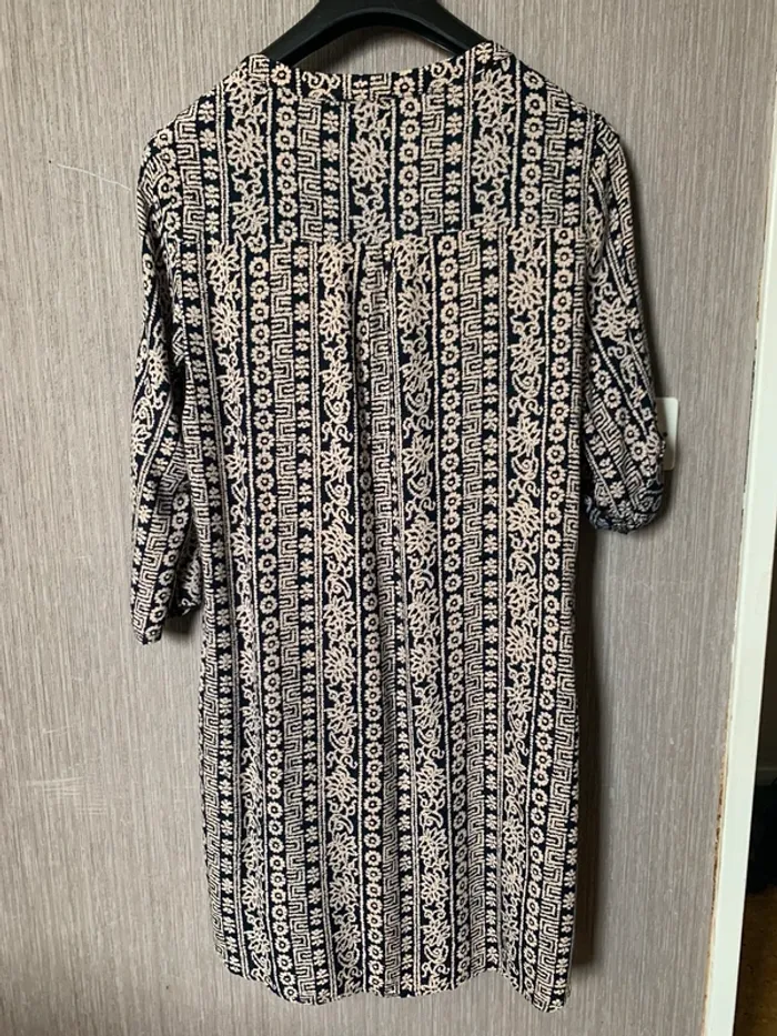 Belle tunique ou robe courte - photo numéro 2