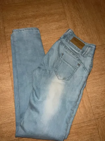 Jean Hello Miss
