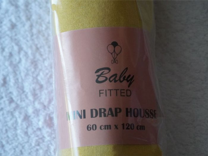 Drap housse jaune moutarde Baby Fitted neuf Dimension 60 x 120 cm - photo numéro 2