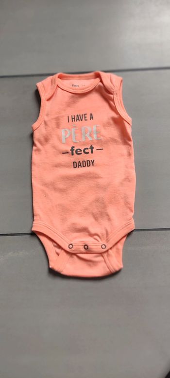 Bodies garçon taille 9 mois