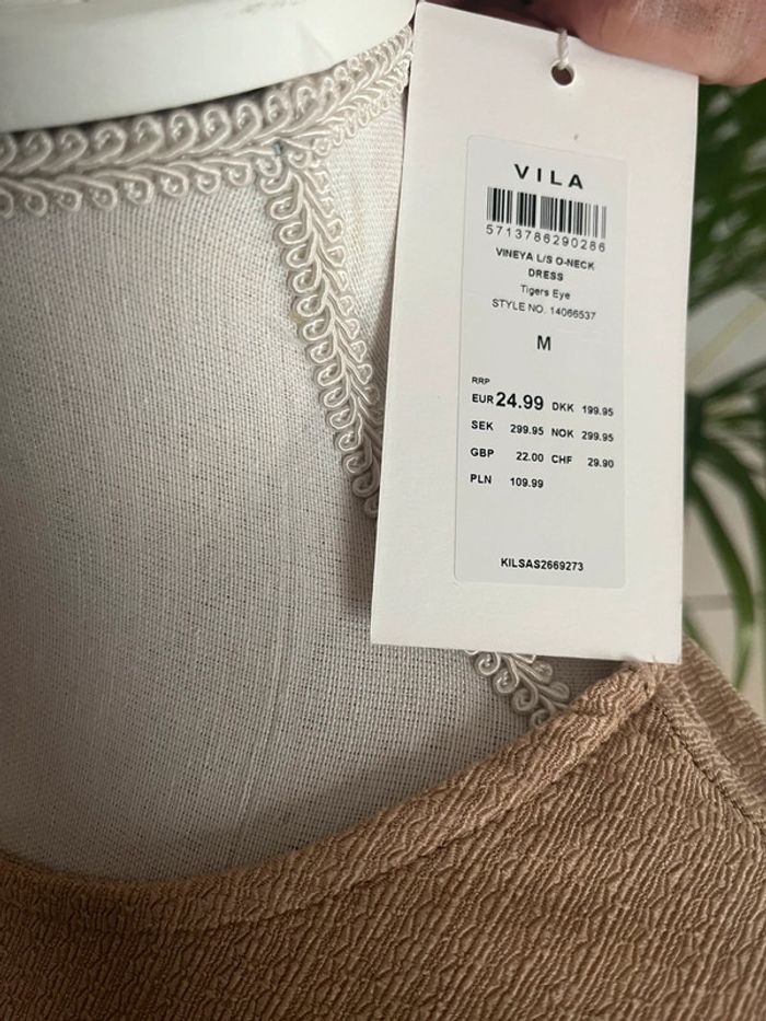 Robe vila neuve taille M - photo numéro 2