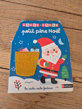 Livre Cache-cache avec feutrine Petit Père Noël Nathan