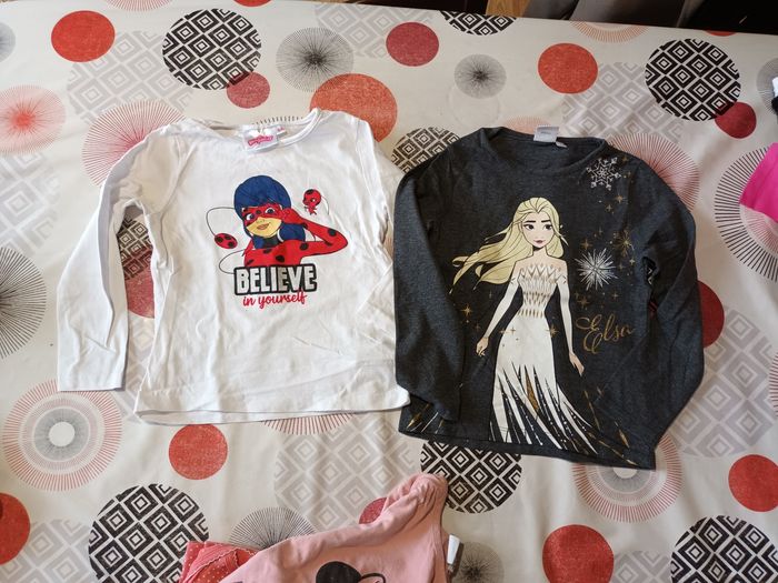 Lot 7 t-shirts manches longues 👧 taille 4 ans - photo numéro 5