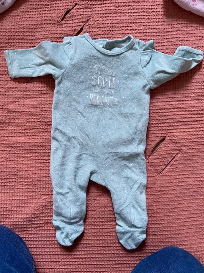 Lot pyjamas velours 3 mois - photo numéro 2