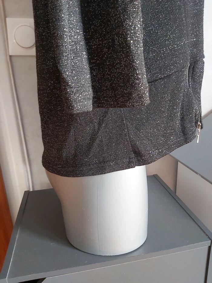 🦋 Pull Noir Brillant 3/4 avec zip - photo numéro 3