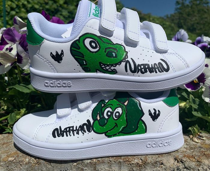 Basket Customisées Dinosaures