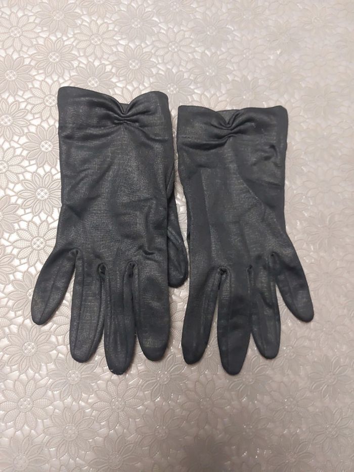 Gant noir effet satiné