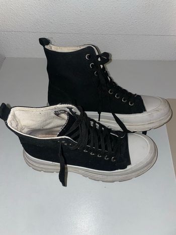 Basket noir et blanche montante pour femme pointure 39