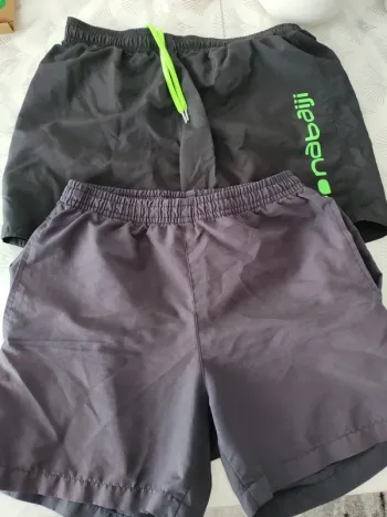 2 shorts de bain 14 ans