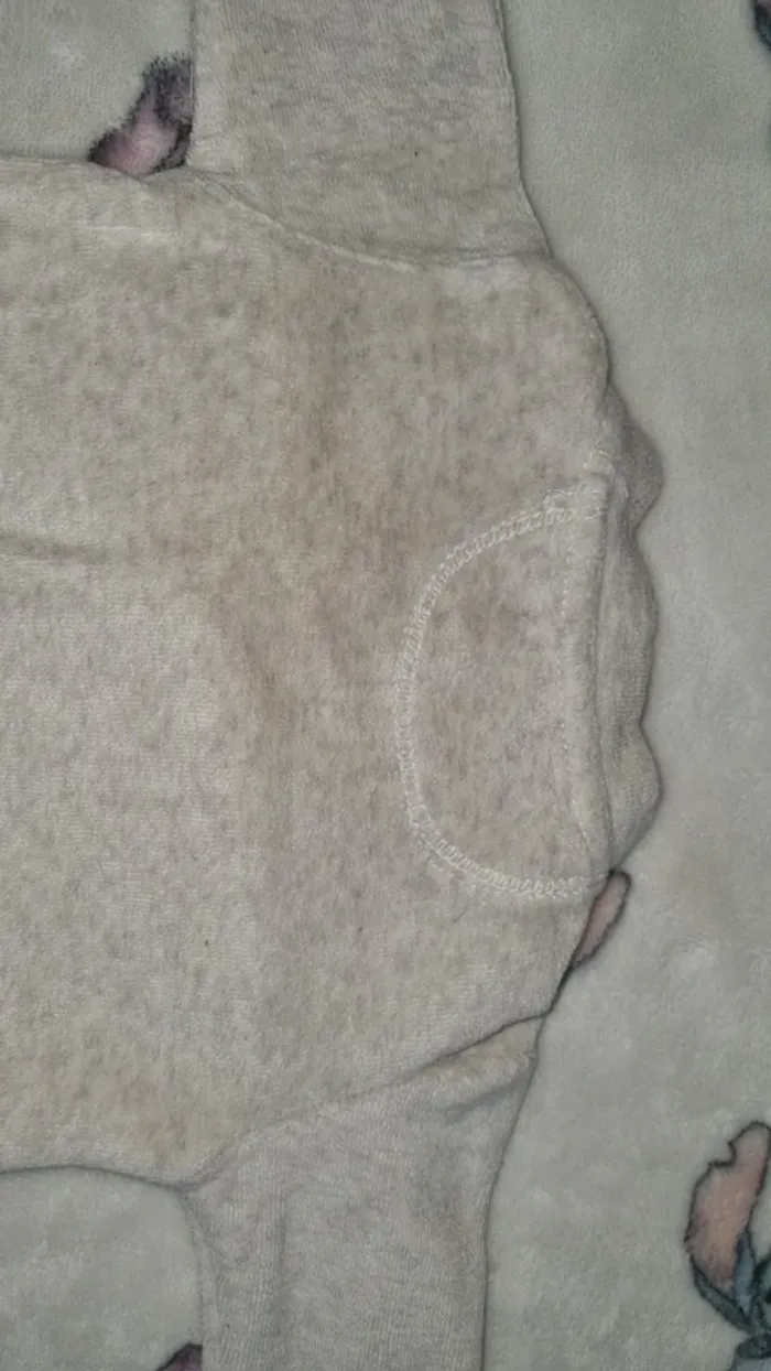 Pyjama chaud 1 mois 56 cm en bon état - photo numéro 8
