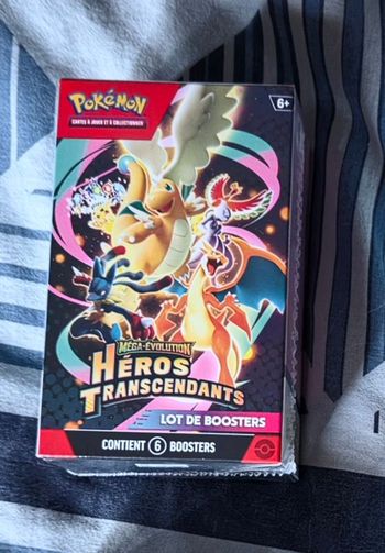 Bundle Pokémon Héros Transcendants Neuf Sous Scellé