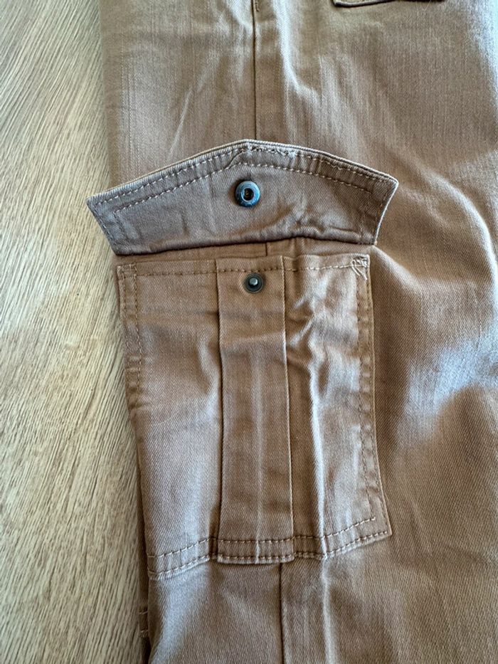 Pantalon Ikks style cargo  taille 12 ans  Neuf sans étiquette - photo numéro 16