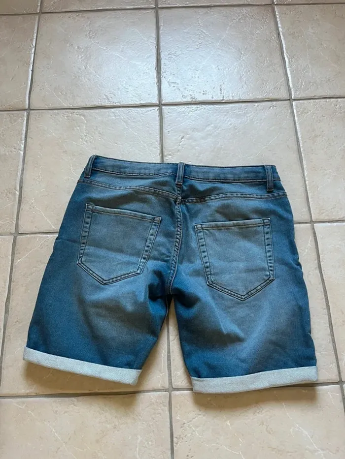 Short en jean h&M homme - photo numéro 3