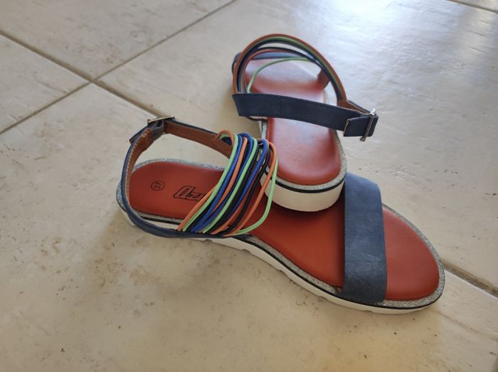Sandales, nu pieds, pointure 37 marque Azur très bon état - photo numéro 4
