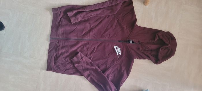 Gilet nike couleur bordeau - photo numéro 2