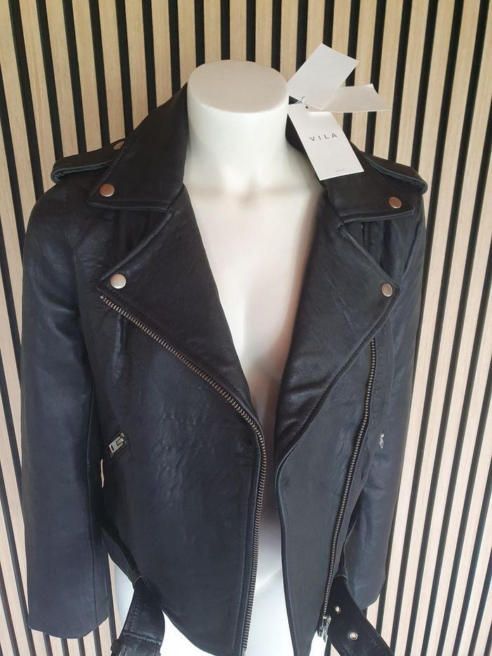 Sublime veste en cuir Vila 🖤 - photo numéro 4
