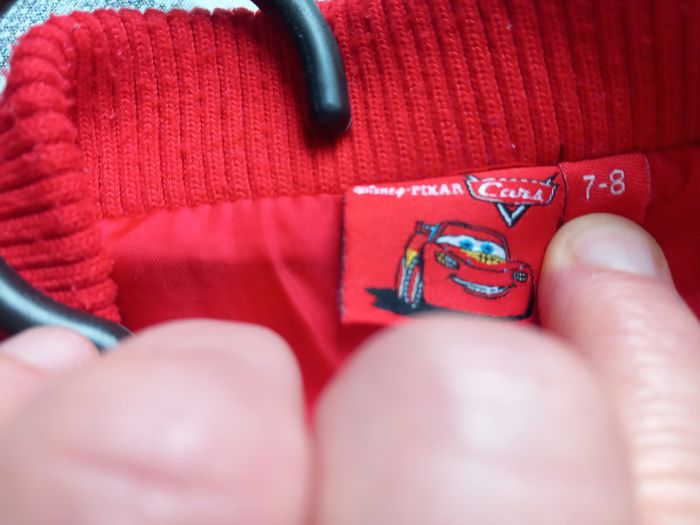 Blouson garçon rouge DISNEY PIXAR / CARS Taille 7/8 ans en bon état - photo numéro 7