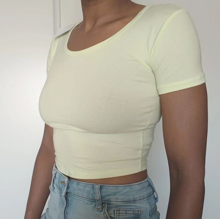Crop top neuf - photo numéro 2