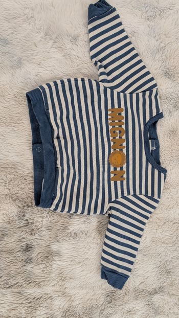 Pull Tape à l'Oeil taille 3 mois