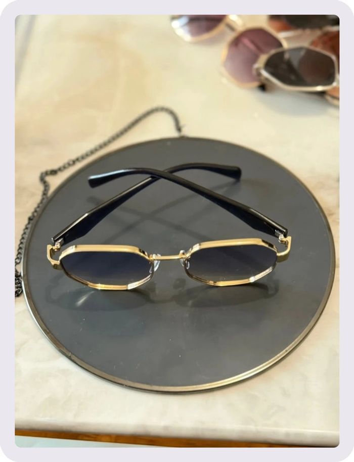 Lunette de soleil octogonale noire - photo numéro 3