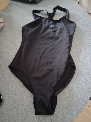 Maillot de bain 1 pièce noir " décathlon "