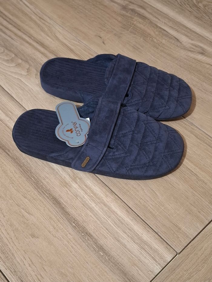 Pantoufles Chaussons Mixte bleu marine