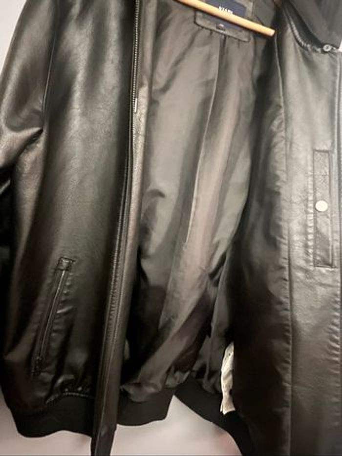 Blouson Kiabi neuf à capuche amovible taille XXL neuf  en similicuir - photo numéro 4