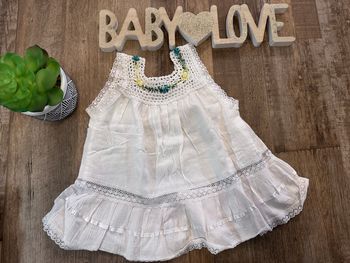 - Robe  - 6 mois - Très bon état 