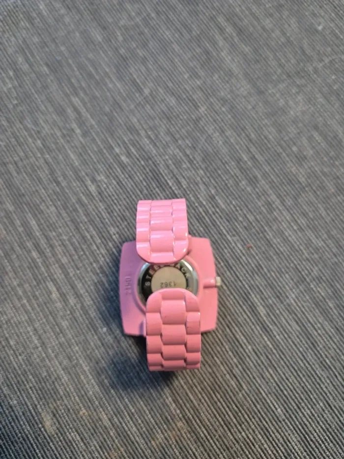 Montre fantaisie - photo numéro 2