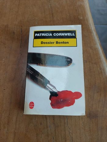 Livre Dossier Benton Patricia Cornwell