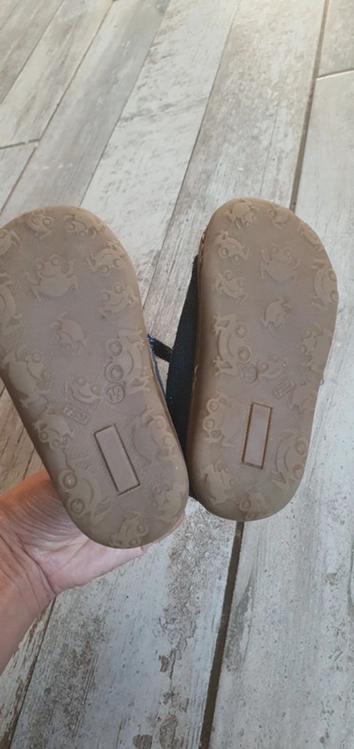 Chaussures bopy taille 19 en très bon état - photo numéro 5