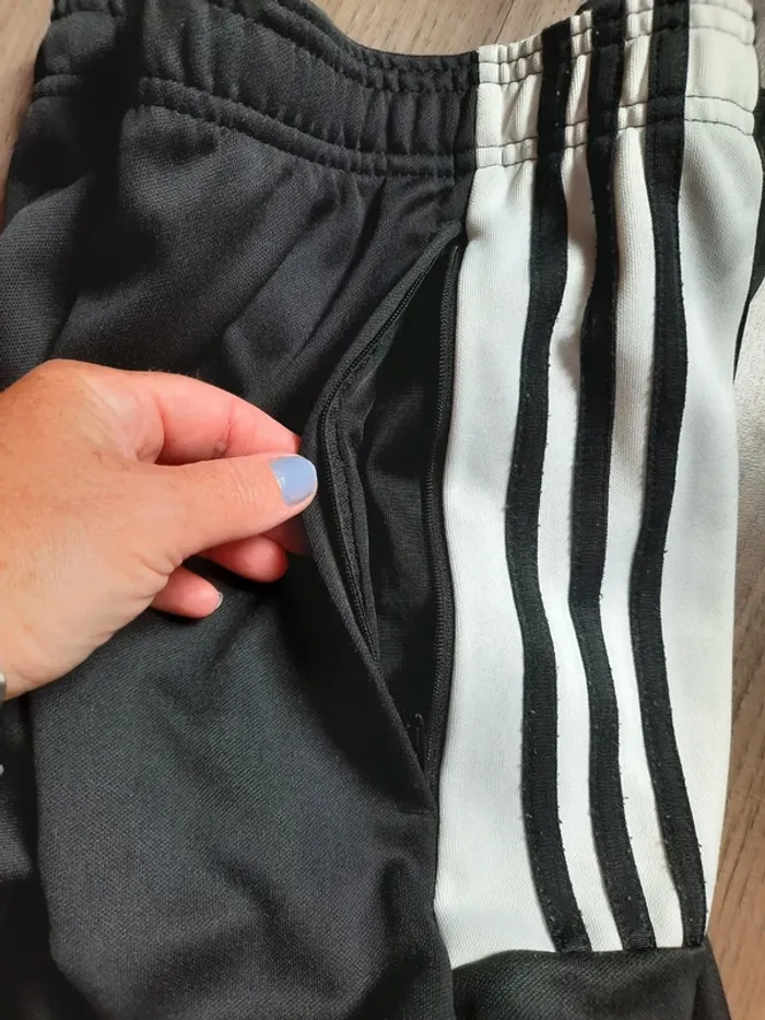 Jogging Adidas taille S - photo numéro 4