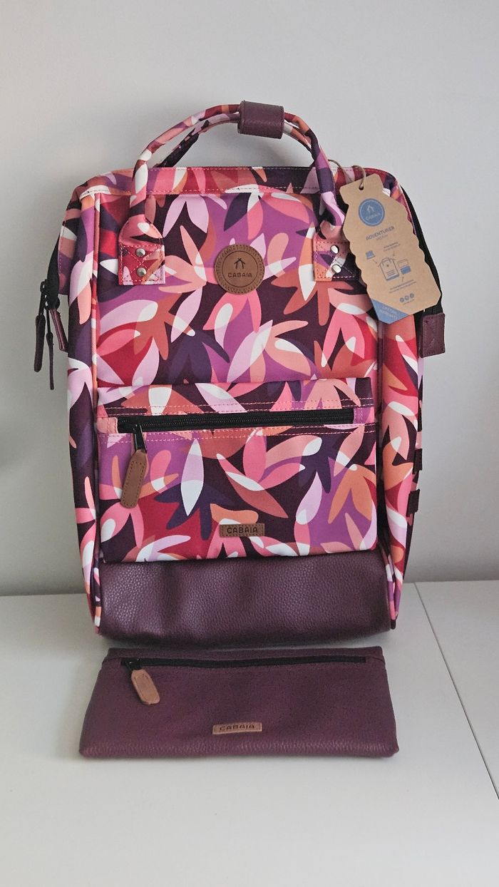 Sac à dos Adventurer Cabaia taille médium avec ses deux pochettes- neuf