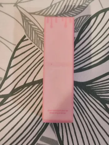 Gloss sugaries gloss hydratant 7ml valeur 10€  à utiliser 24 mois après ouverture