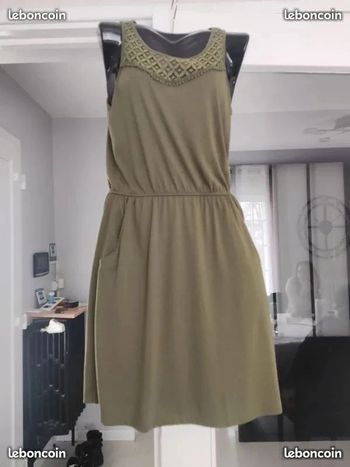 Robe d'été kaki taille S 36