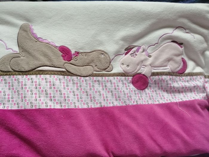 Tours de lit et peluche musicale - photo numéro 2