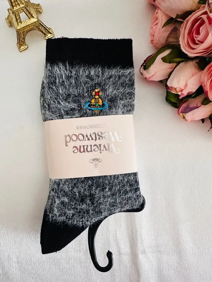 🧦 Chaussettes Vivienne Westwood noires effet duveteux – Logo brodé – Made in Japan - photo numéro 2