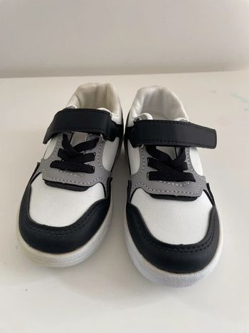 Basket enfant noir et crème