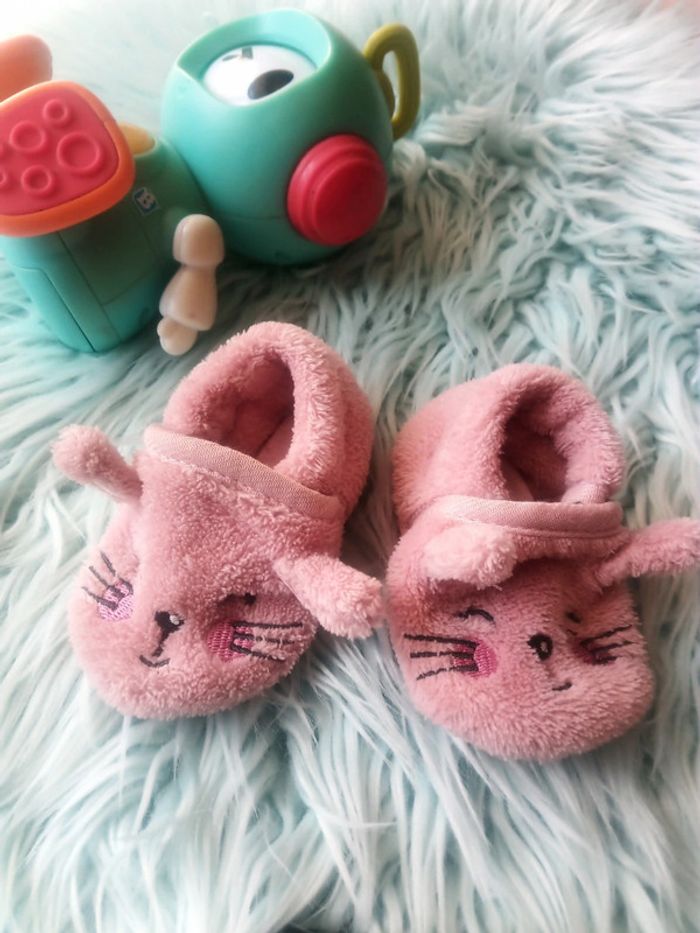 🐹 lot chaussures et chaussons 3 6 mois 15 16 - photo numéro 3
