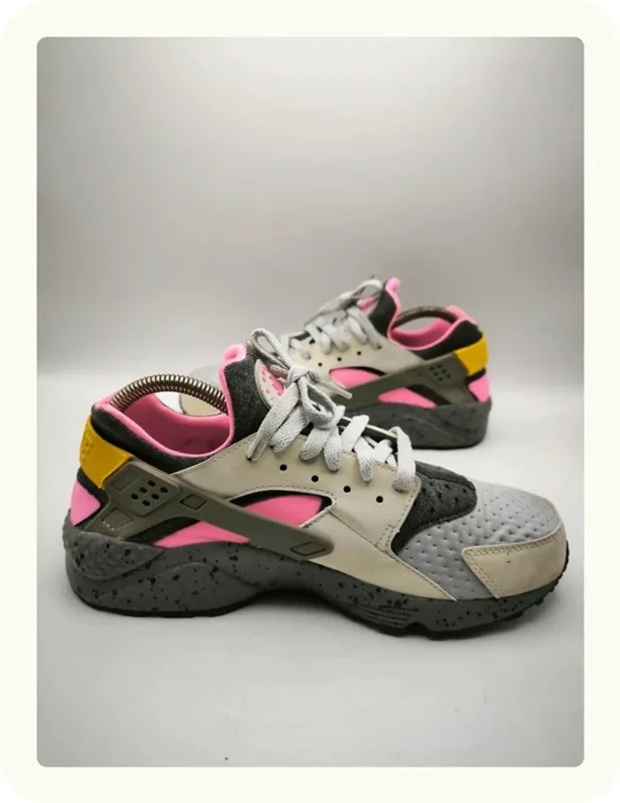 Baskets Nike Huarache pure Platinum pink Taille 42.5 - photo numéro 2